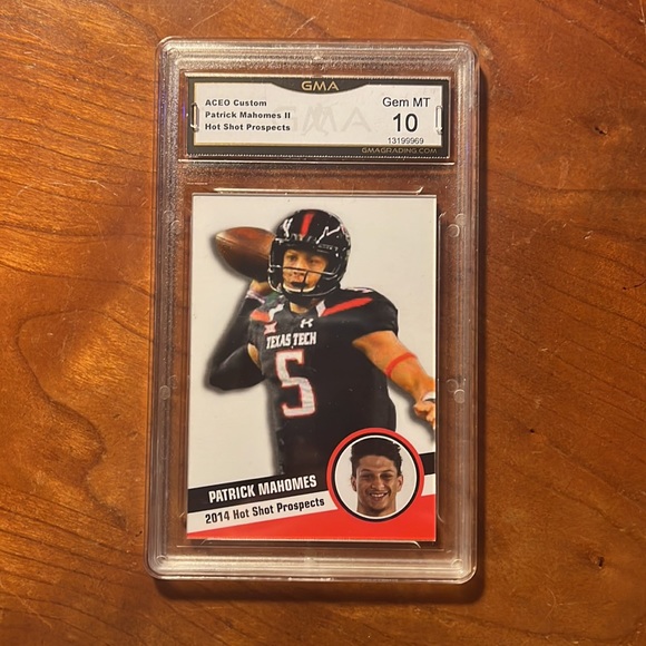 Patrick Mahomes 2014 Hot Prospects Rookie Professionally Graded GMA Gem MINT 10 - Picture 1 of 5